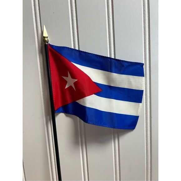 Cuba Cuban Desk Table Flag with Wood Stand - Picture 1 of 2